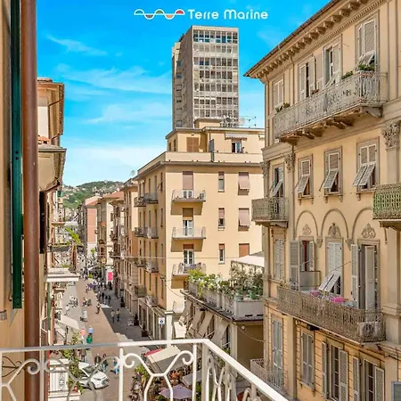 Unique, Terremarine Apartment